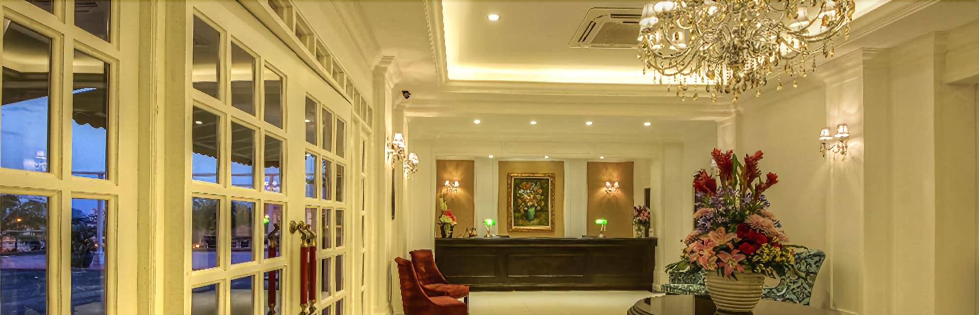 Merdeka Hotel Kluang Exterior foto