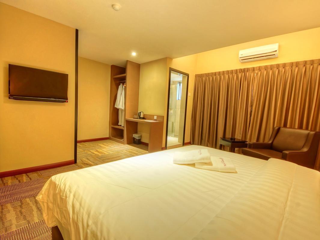 Merdeka Hotel Kluang Exterior foto